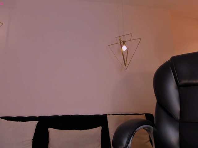 AmaraDivine live cam on BongaCams
