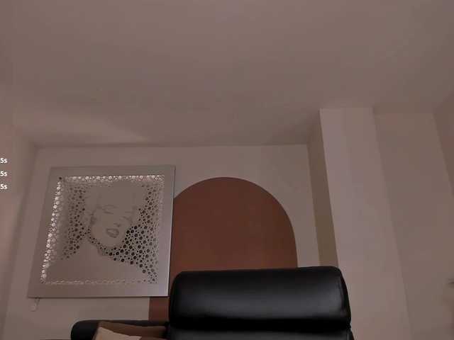 AmaraDivine live webcam show