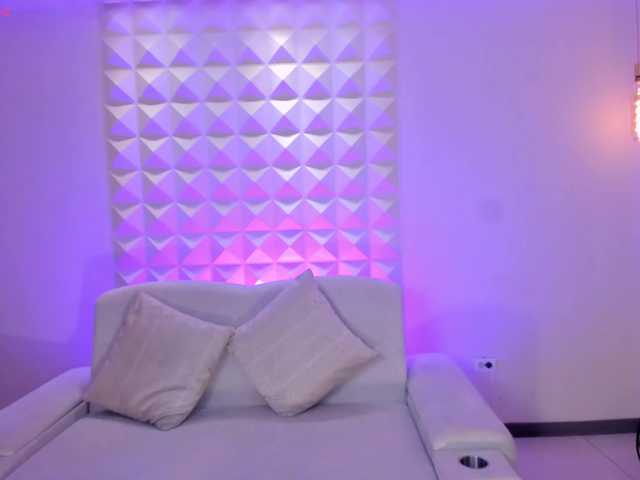 AmaraDivine live cam on BongaCams