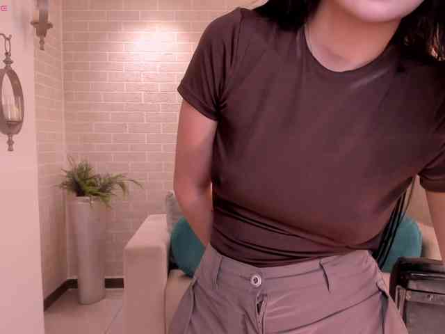 AmaraDivine webcam