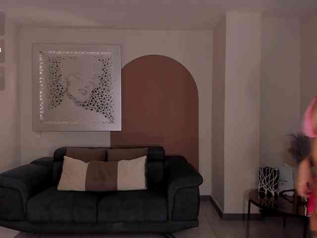AmaraDivine webcam