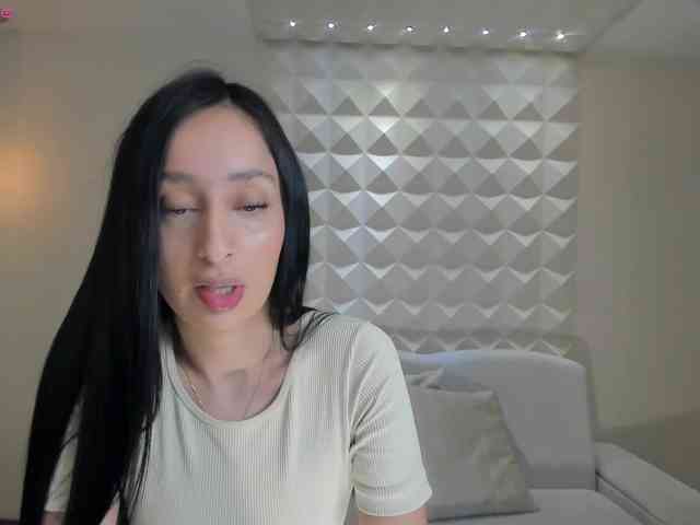 AmaraDivine webcam