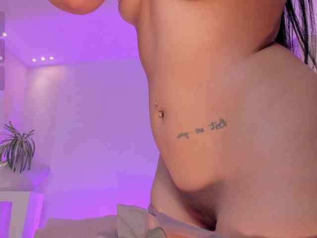 AmaraDivine webcam