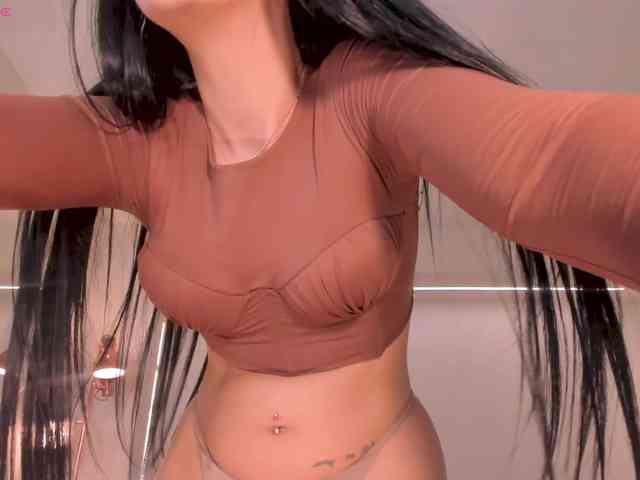 AmaraDivine webcam