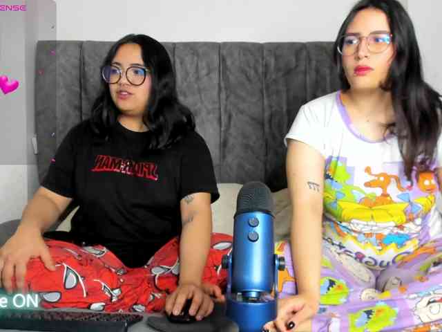 Modèle: maddie-and-chelsea