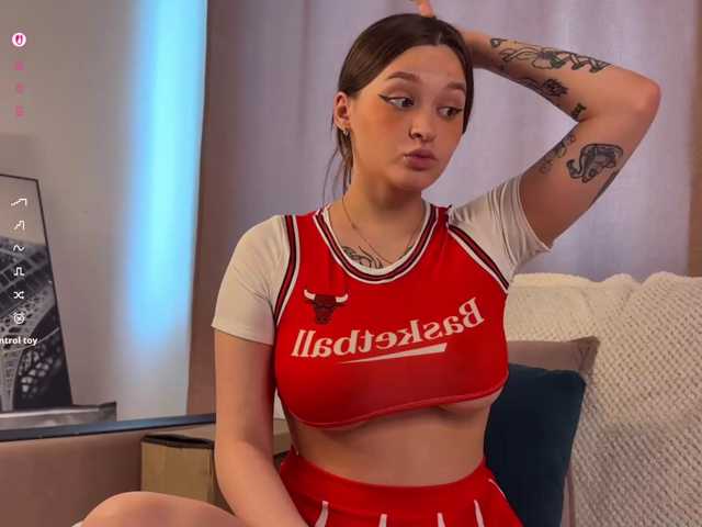 CozyCare live cam on BongaCams