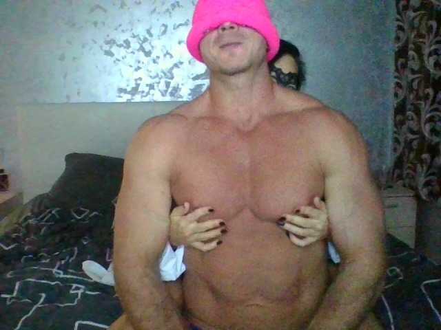 Romario87 live cam on BongaCams