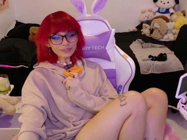sickoday live cam on BongaCams