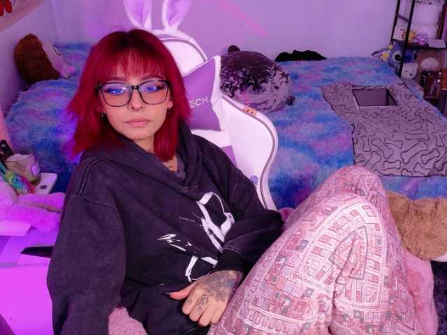 sickoday live cam on BongaCams