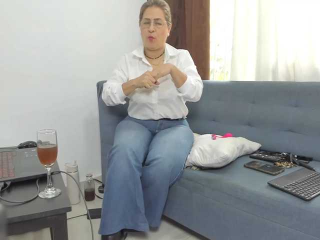 Patyamor live cam on BongaCams