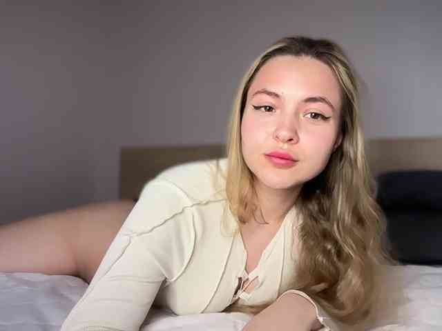 SilkAndSin webcam