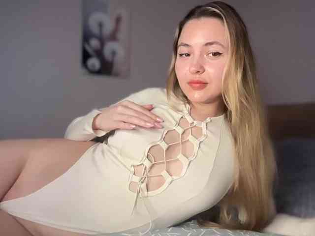 SilkAndSin webcam