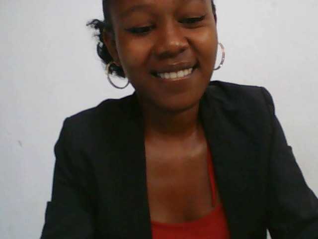 Zinah1 live cam on BongaCams