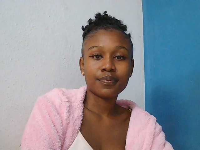 Zinah1 Cam en direct sur BongaCams