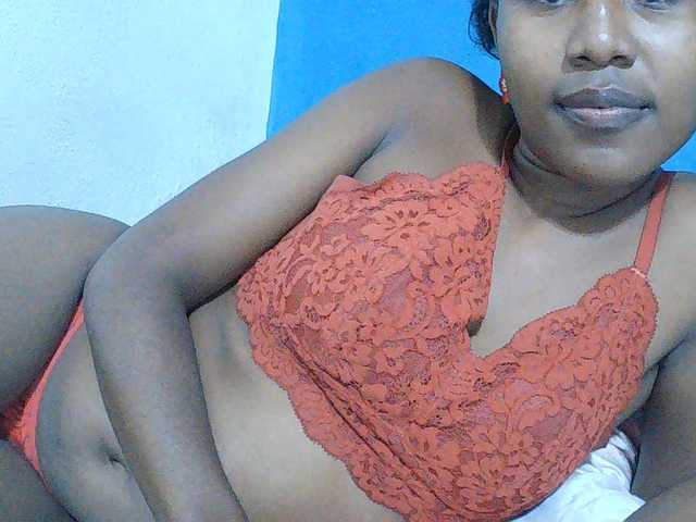 Zinah1 Live-Cam auf BongaCams