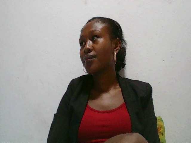 Zinah1 live cam on BongaCams