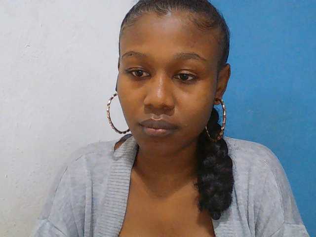 Zinah1 live webcam show