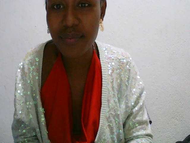 Zinah1 live cam on BongaCams