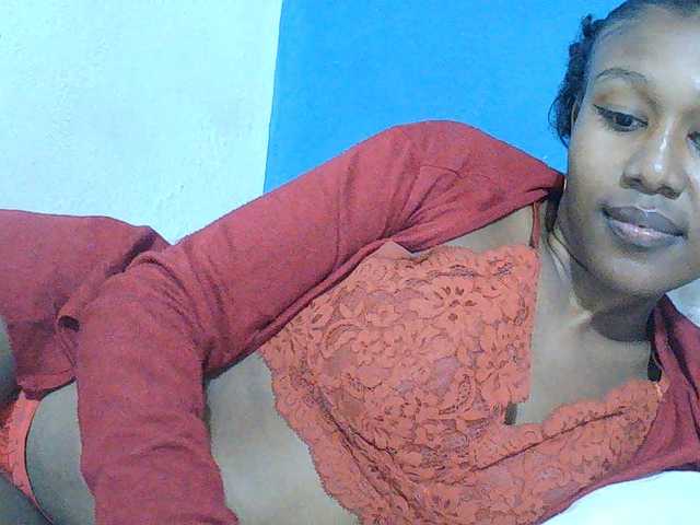 Zinah1 Canlı Cam: BongaCams