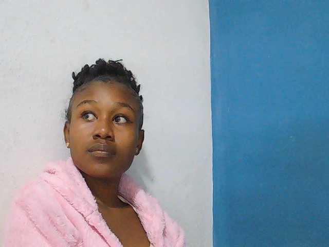 Zinah1 Cam en direct sur BongaCams