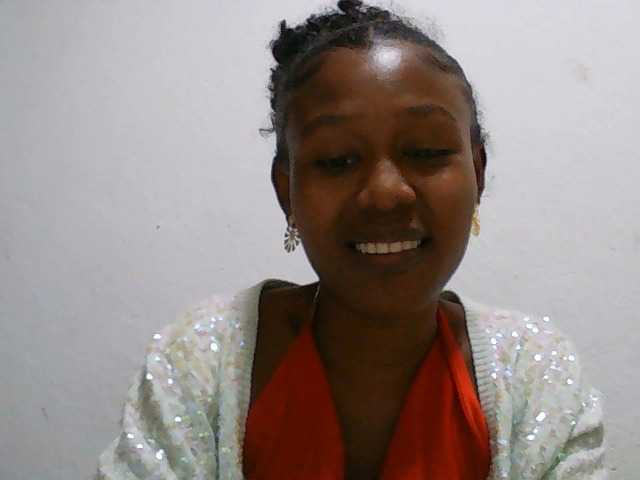 Zinah1 live cam on BongaCams