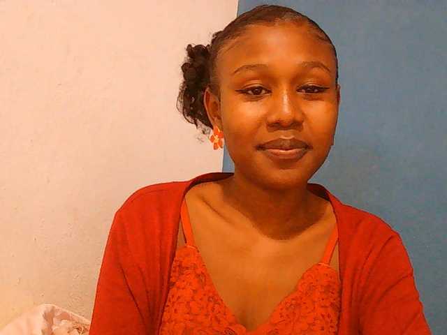 Zinah1 Live Cam pe BongaCams