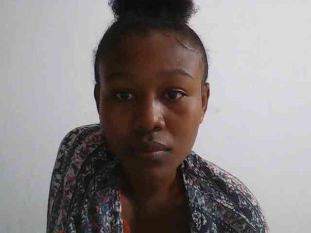 Zinah1 Live Webcam on BongaCams