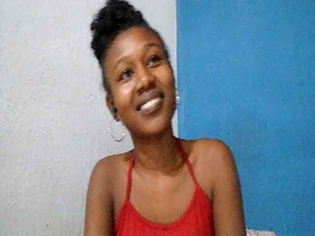 Zinah1 Live Webcam on BongaCams