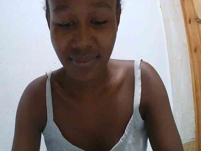 Zinah1 webcam