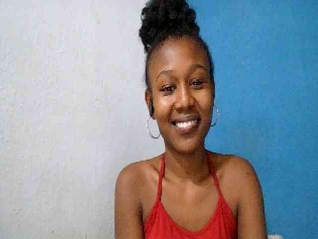 Zinah1 Live Webcam on BongaCams
