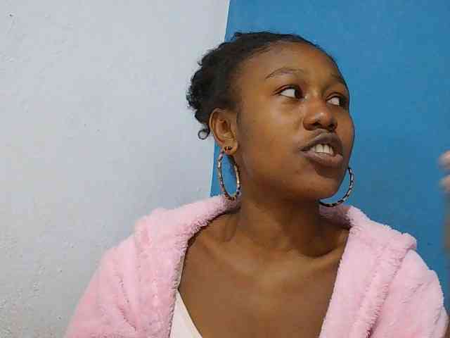 Zinah1 webcam