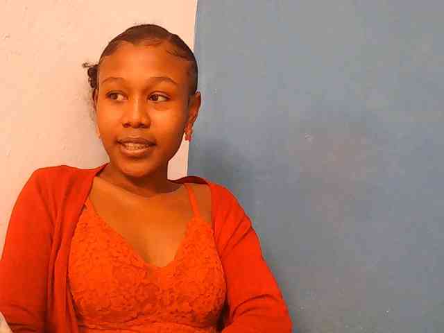 Zinah1 webcam