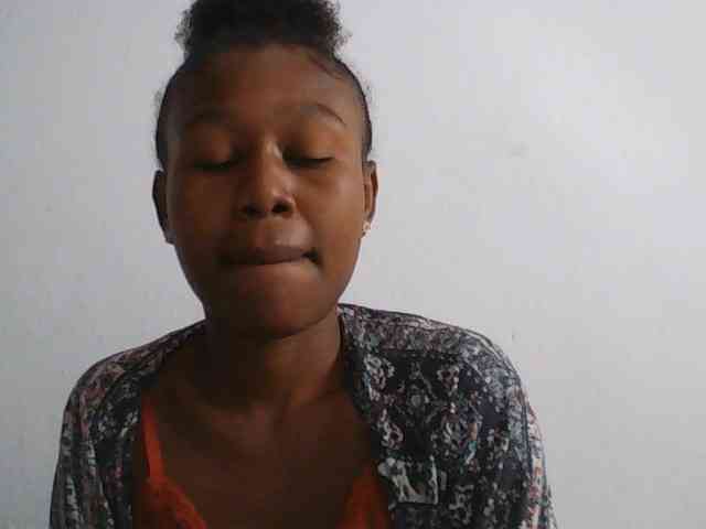 Zinah1 webcam