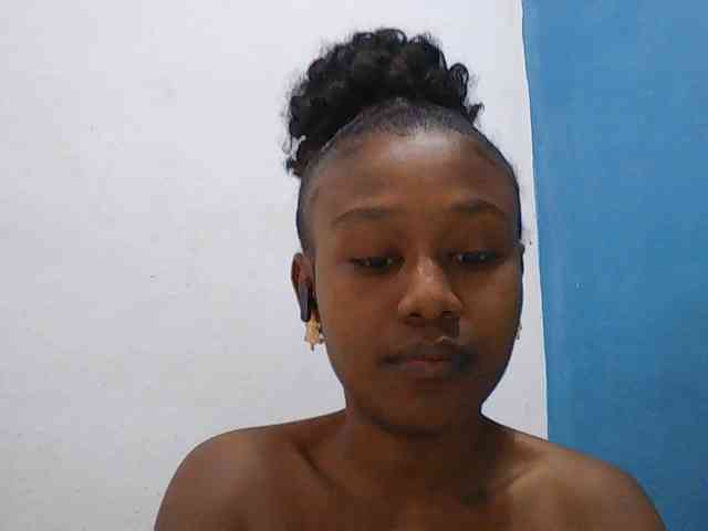 Zinah1 webcam