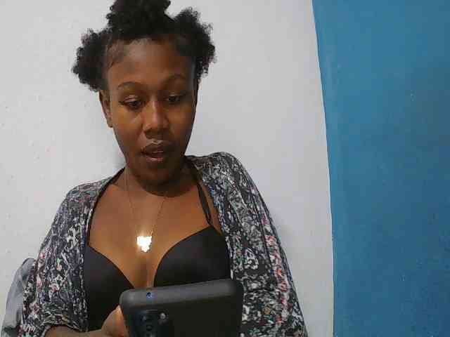 Zinah1 webcam
