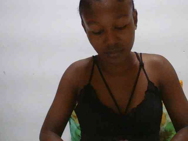 Zinah1 webcam