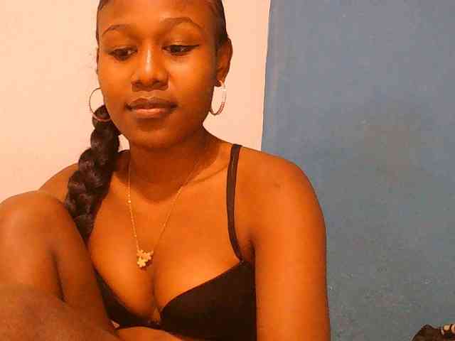 Zinah1 webcam