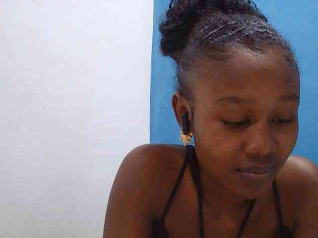 Zinah1 webcam