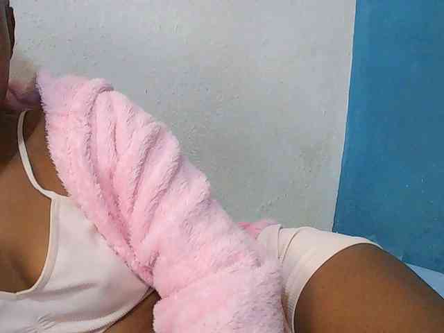 Zinah1 webcam
