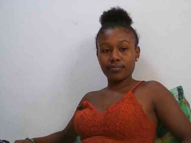 Zinah1 webcam