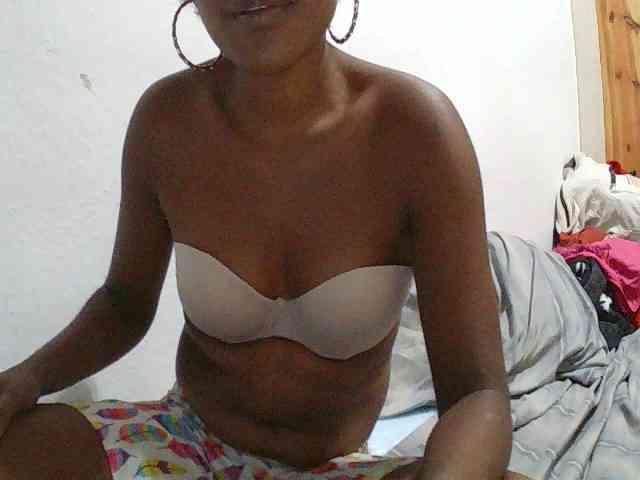 Zinah1 webcam