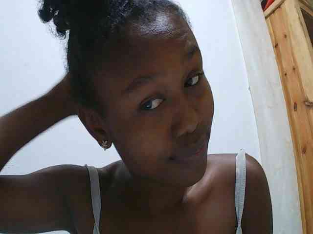 Zinah1 webcam