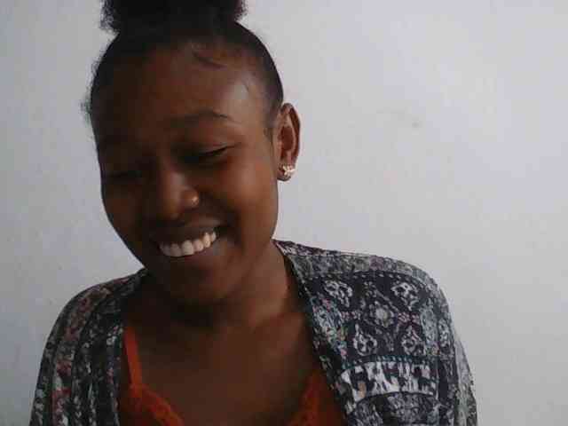 Zinah1 Live Webcam on BongaCams