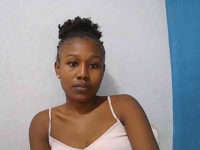 Zinah1 webcam