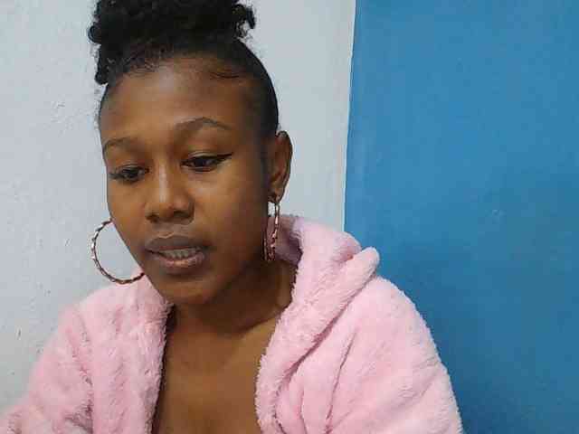 Zinah1 webcam