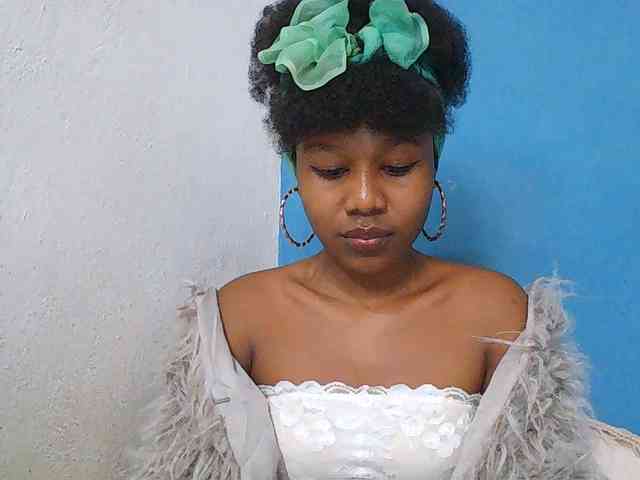 Modèle: Zinah1