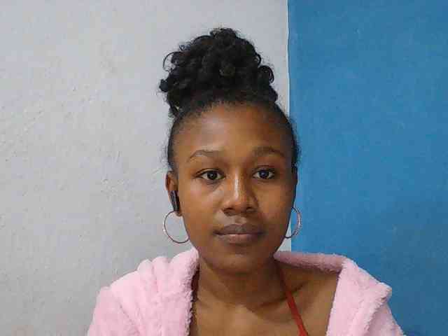 Zinah1 Live Webcam on BongaCams