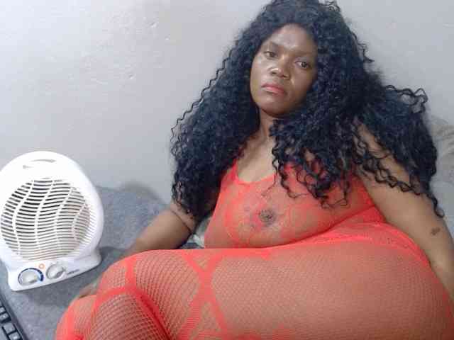 FATTYPUSSY32 webcam
