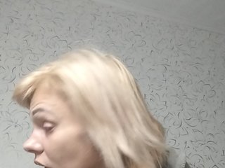 JulieSilver Porn Show