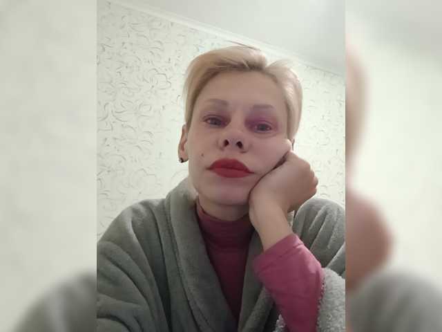 JulieSilver live cam on BongaCams